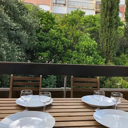 Appartement refait à neuf pour 4 p au centre-port Apartamento
